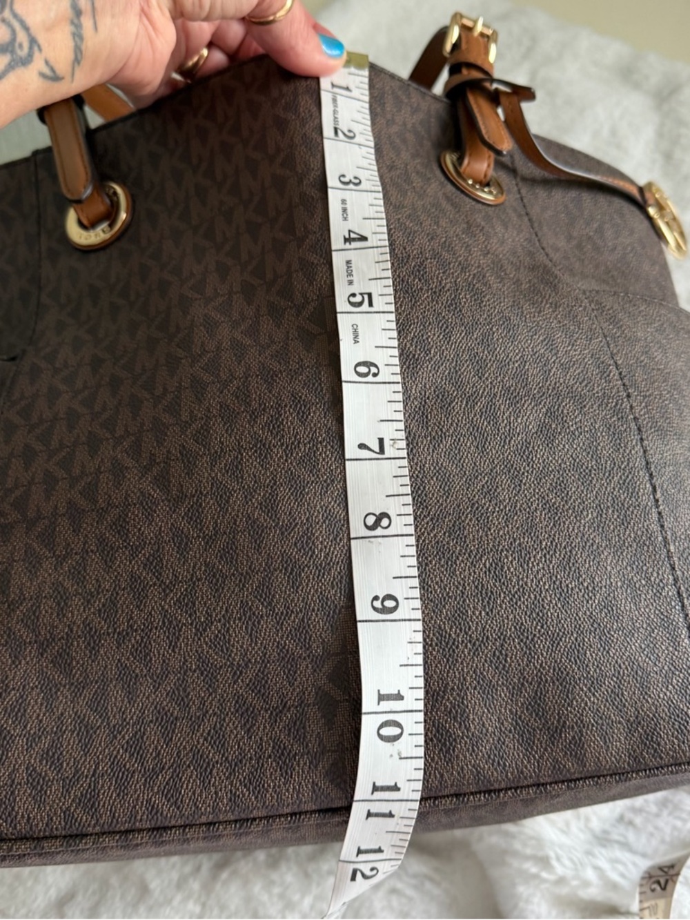 Michael Kors Jet Set Travel Tote – Brown MK Monogram | Gold Hardware - Picture 8 of 10